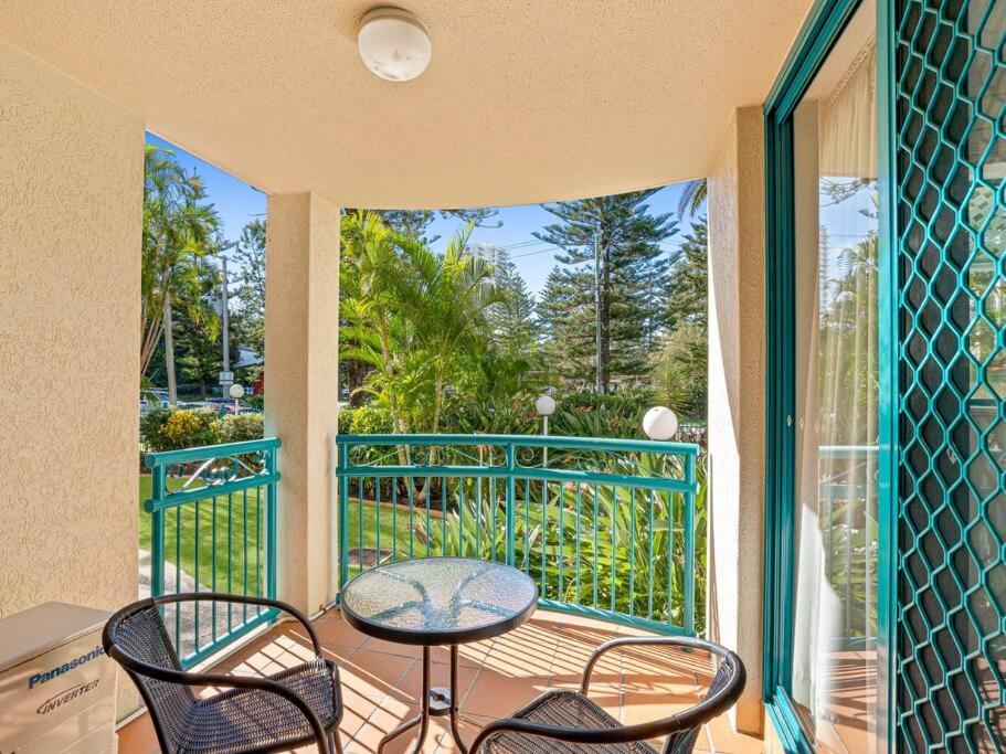 Apartment 1b In The Heart Of Broadbeach!