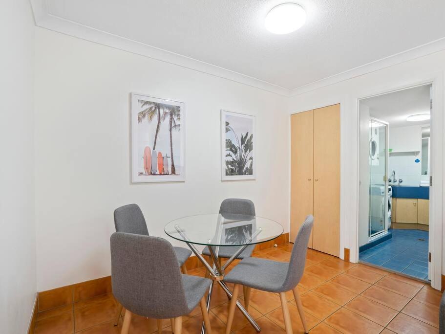 1b In The Heart Of Broadbeach! * Gold Coast